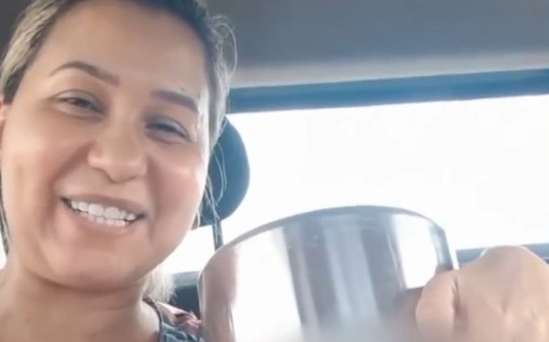 Criança de 2 anos é socorrida com panela de pressão presa na cabeça em MG