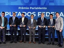 Arthur Lira é agraciado com a 1ª edição do Prêmio Valoriza Parlamento e figura entre os deputados mais influentes do Brasil em 2025 