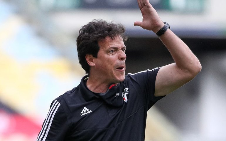 Diniz cita ‘desarmonia’ ao comentar título perdido com o São Paulo em 2022