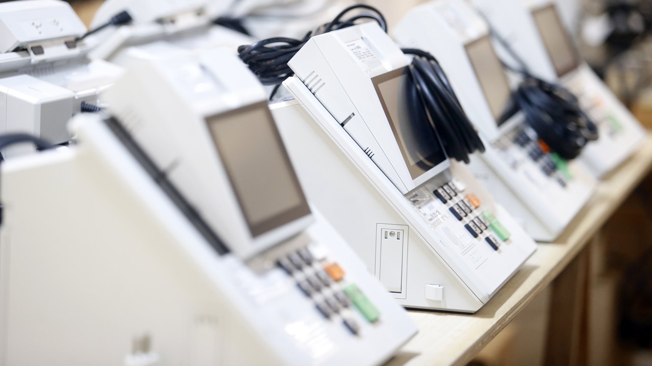 Estado de SP inicia preparação de 114 mil urnas para o 2º turno