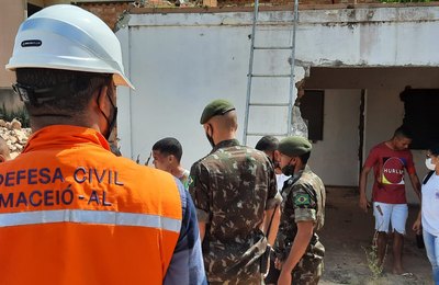 Operação Alagoas 2: Exercício de resgate a vítimas de soterramento acontece em Maceió