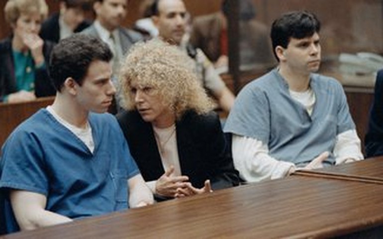 Após repercussão de série, caso dos Irmãos Menendez tem reviravolta na Justiça; entenda