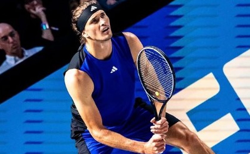 Zverev supera Tsitsipas em Paris e vai à 20ª semifinal de Masters 1000 da carreira