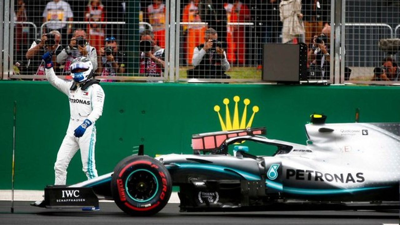 Alta temperatura e fortes ventos surpreendem Hamilton e Bottas em Silverstone