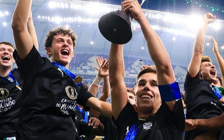 Portugal derrota Áustria e conquista seu primeiro título mundial Sub-17