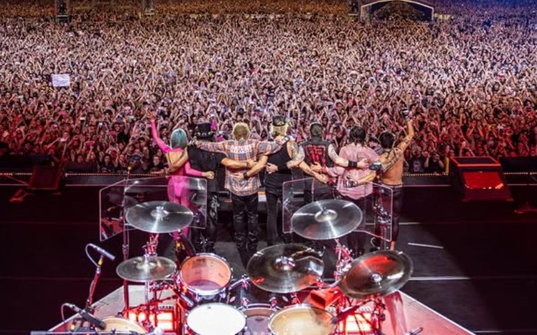 Guns N' Roses cancela show no Rio em abril, mas mantém outras datas no Brasil