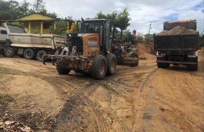 Prefeitura de Santana do Mundaú realiza melhorias nas estradas da zona rural
