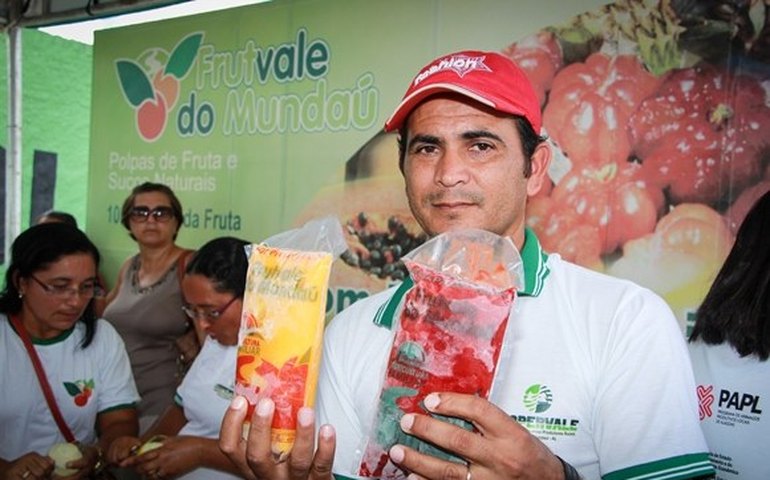 Agricultores familiares ganham apoio para comercialização de seus produtos
