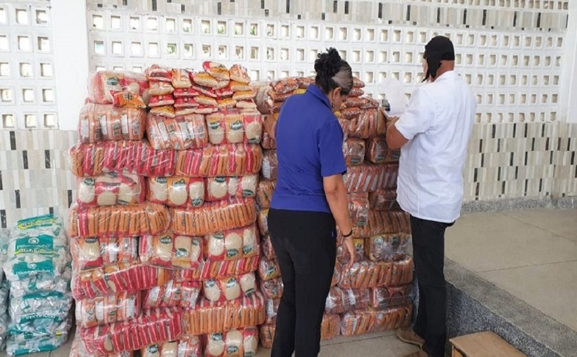 Prefeitura de Arapiraca realiza terceira entrega de kits nutricionais a entidades socioassistenciais