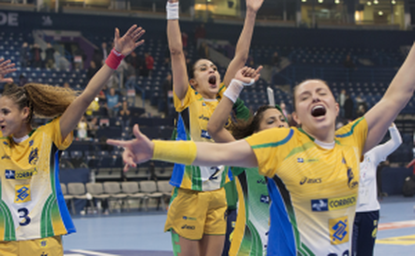 Seleção feminina de handebol do Brasil vence a Sérvia e conquista título mundial inédito