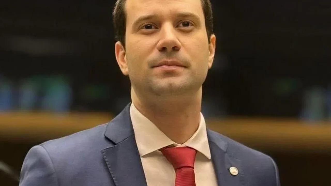 Daniel Barbosa aparece entre os políticos mais influentes de AL nas redes sociais