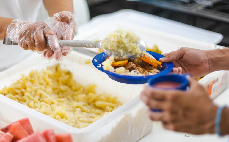 Segunda fase do Leite do Coração já contempla mais de 80 mil estudantes