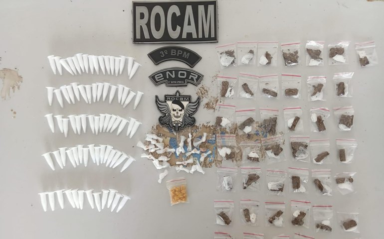 Policiais do 3° e do 7º batalhões da PM prendem suspeitos com drogas e arma de fogo