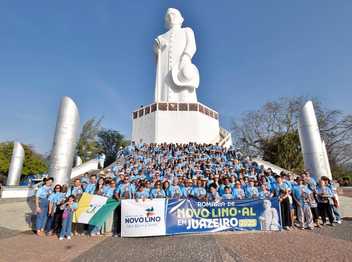 Prefeita Marcela Gomes acompanha romeiros de Novo Lino em peregrinação a Juazeiro do Norte
