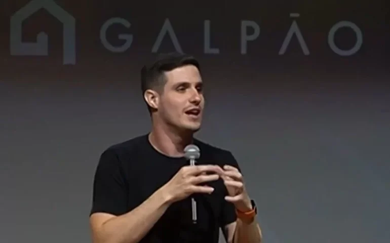 Quem é Victor Bonato, influencer evangélico preso acusado de abusar de fiéis