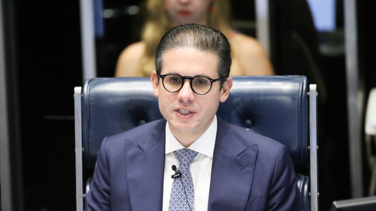 Motta anuncia no X que pautará nesta quarta votação do PDL que susta decreto de aumento IOF
