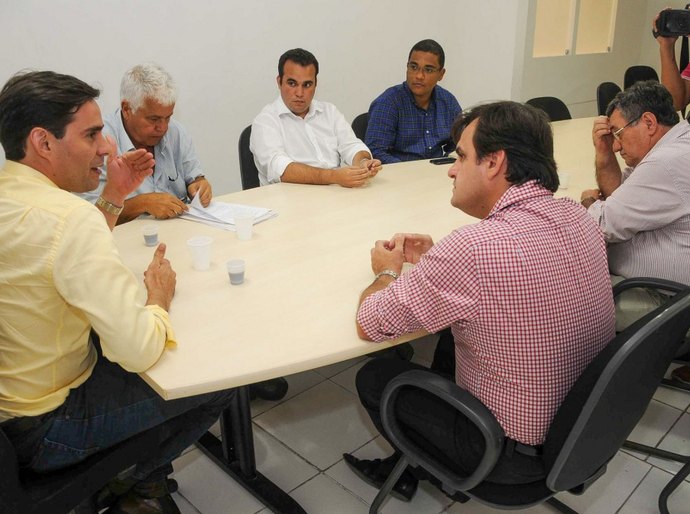 Prefeitura de Maceió debate ações de combate ao Aedes aegypti