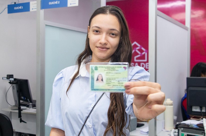 Casa de Direitos facilita emissão da Carteira de Identidade Nacional para quem pretende viajar ao exterior