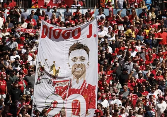 Motorista que atropelou torcedores do Liverpool se declara inocente