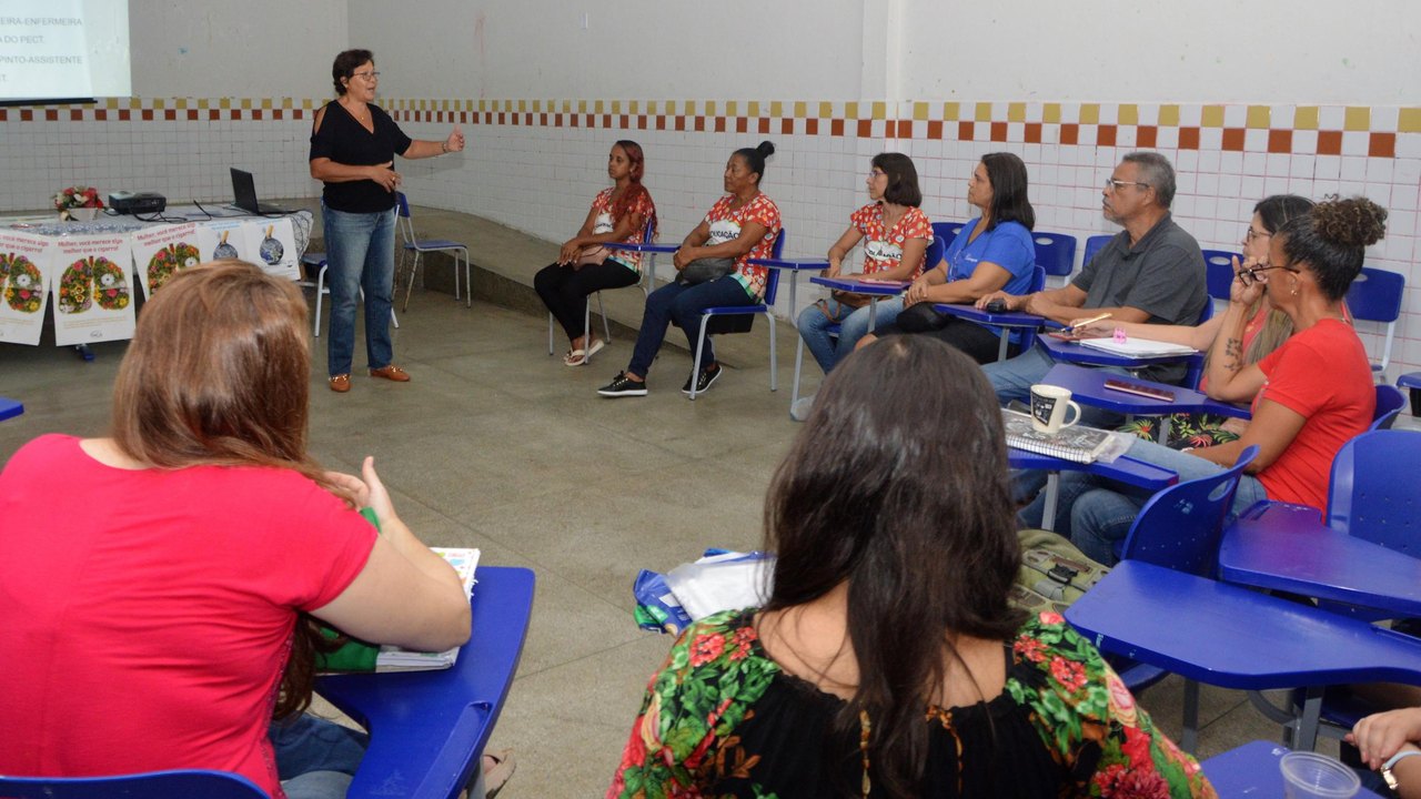Sesau capacita professores da rede estadual de ensino sobre os males do tabagismo