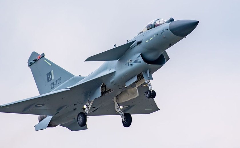 Paquistão derruba caça indiano Rafale e expõe falha de inteligência da Índia, diz mídia