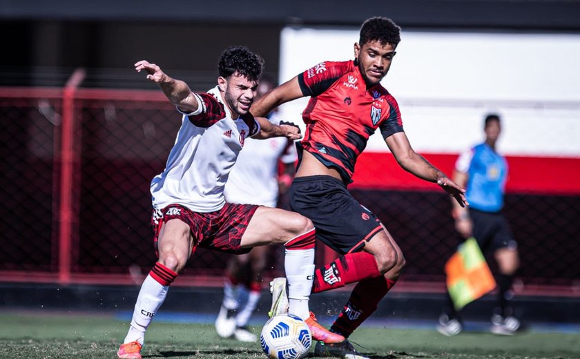 Em São Paulo, Fluminense usa contra-ataque e vence o Flamengo com gol no final