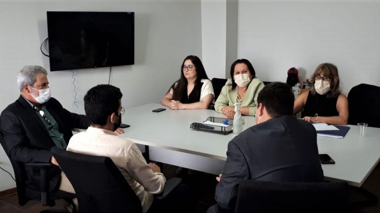 Secretaria Municipal de Saúde fornece dados sobre serviços ao Controle Interno
