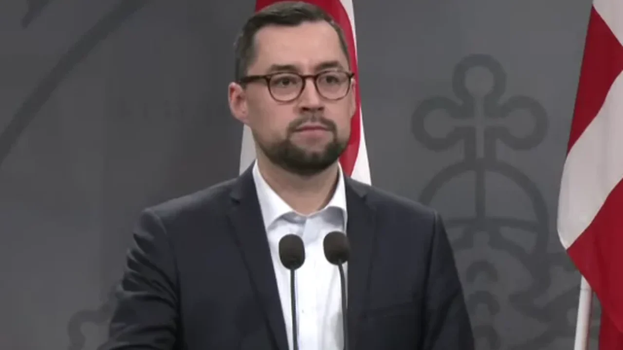 Groenlândia propõe eleições em 11/3 em meio a planos de Trump de assumir a ilha