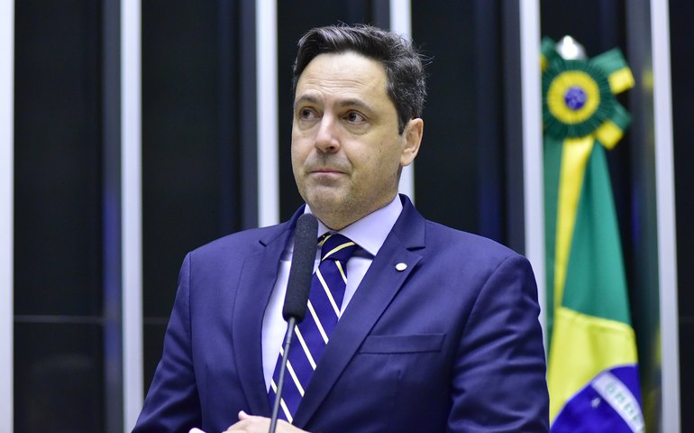 Projeto aumenta limite de isenção de Imposto de Importação sobre compras internacionais