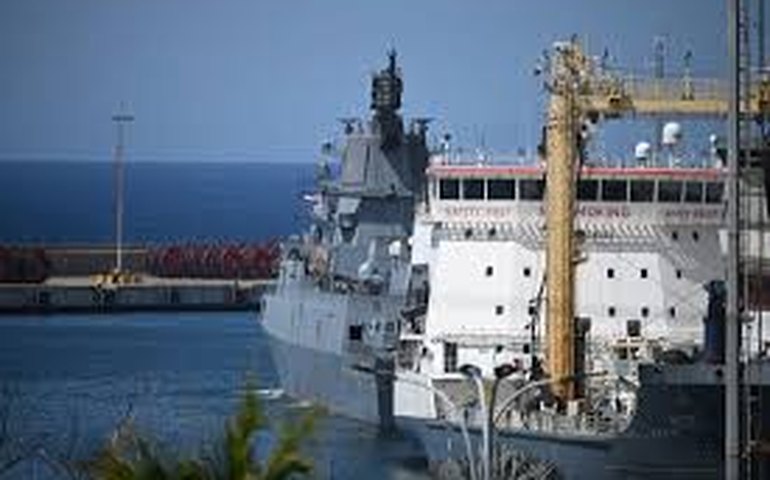 Navios militares russos chegam a porto venezuelano de La Guaira