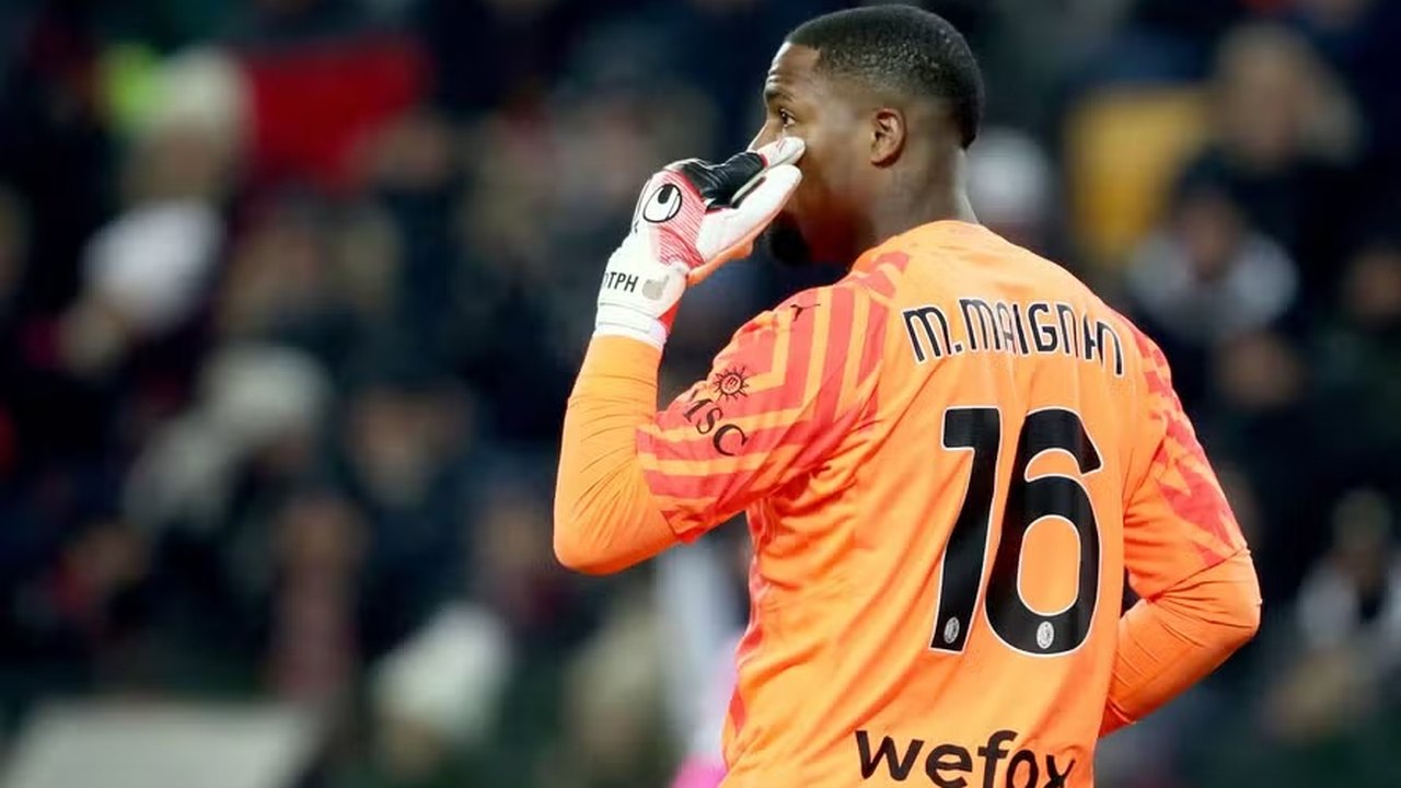 Torcedor que fez ofensas racistas a Maignan, do Milan, está proibido de entrar no estádio da Udinese