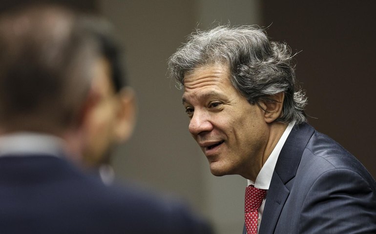 Dólar fecha a R$ 6,26 e atinge maior valor da história; Haddad não descarta 'ataque especulativo'