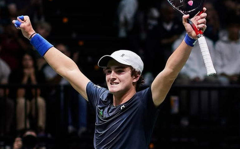 João Fonseca derruba favorito em estreia no Next Gen e fatura maior vitória da carreira