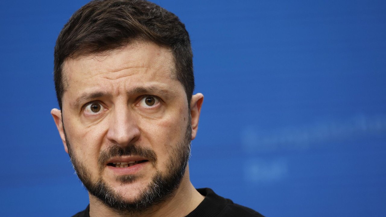 Mudanças no governo em meio ao conflito militar trazem riscos para Zelensky, diz mídia