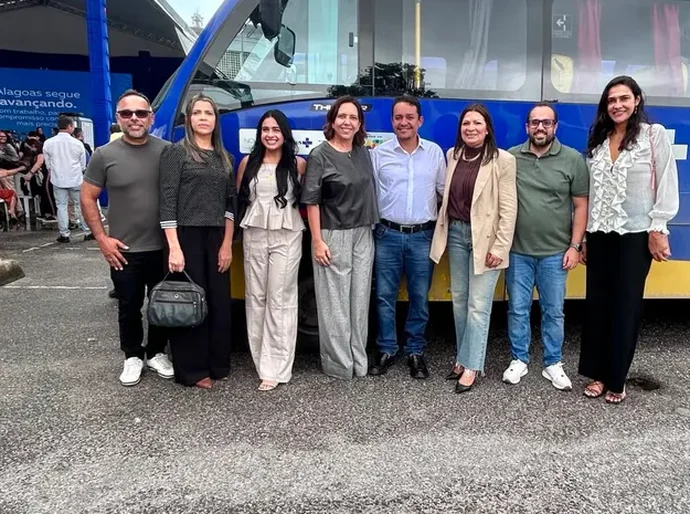 Municípios alagoanos recebem veículos para fortalecer transporte de pacientes e ampliar acesso à saúde especializada