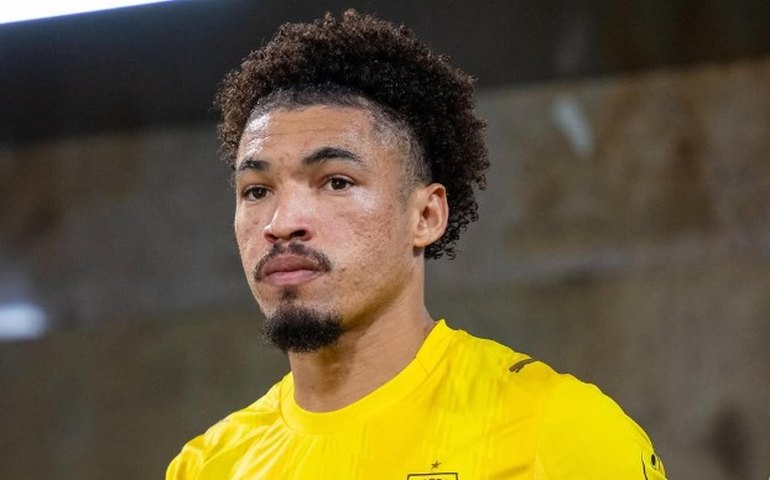 Em temporada artilheira, ex-Botafogo Adryelson tenta parar Cristiano Ronaldo na Champions Asiática 2