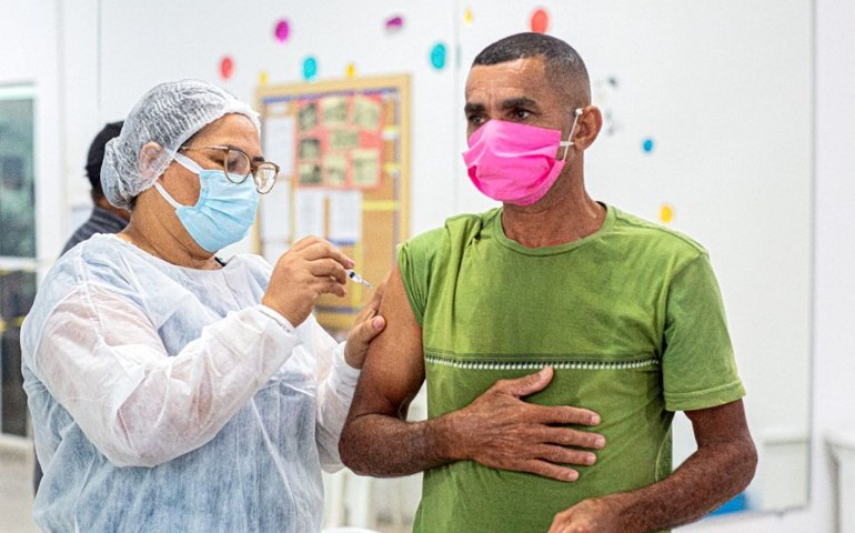 Arapiraca ultrapassa 70 mil doses de vacina contra a Covid-19 aplicadas