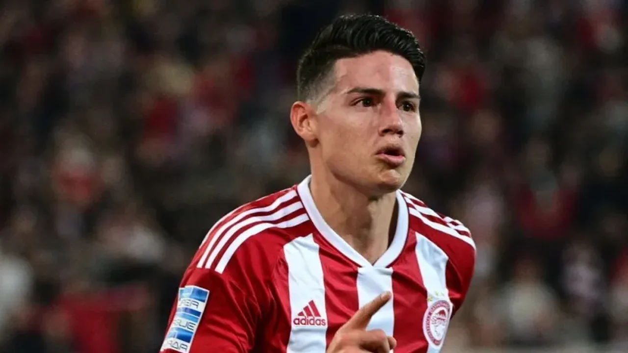 James Rodríguez chega à final da Copa do Brasil com poucos minutos e pênalti perdido