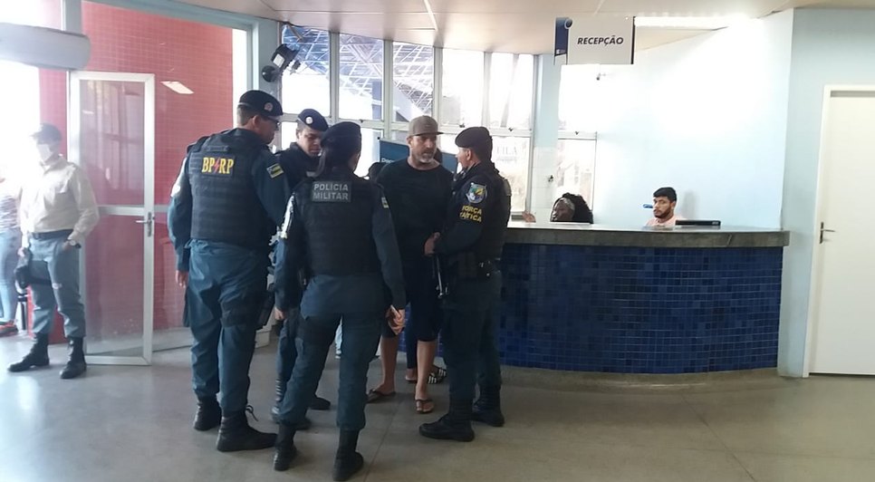 Mãe e filho atingidos por tiro passam bem após cirurgia