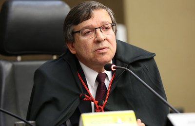 TJ mantém prisão de prefeito de Maribondo acusado de agredir esposa
