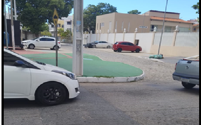 Vereador Aldo Loureiro solicita a prefeitura de Maceió repintura e manutenção de lombadas