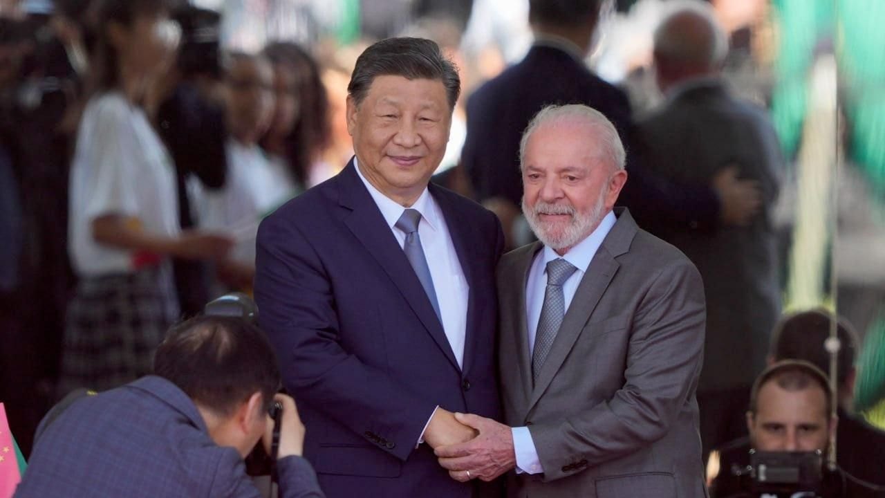 Xi Jinping parabeniza Lula pela reeleição