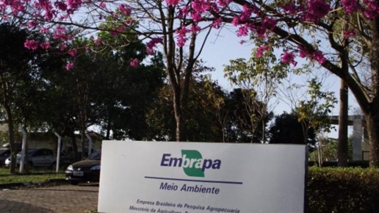 Comissão realiza homenagem aos 50 anos da Embrapa