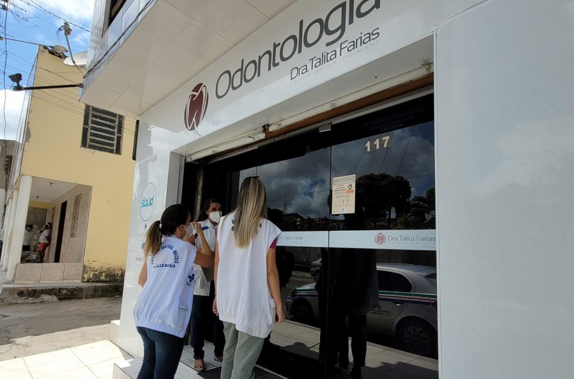 Fiscais orientam comerciantes do Canaã e Ouro Preto sobre normas sanitárias