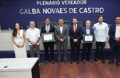 Câmara Municipal entrega comendas ao empresário Carlos Calheiros e ao atleta Felipe Cabral