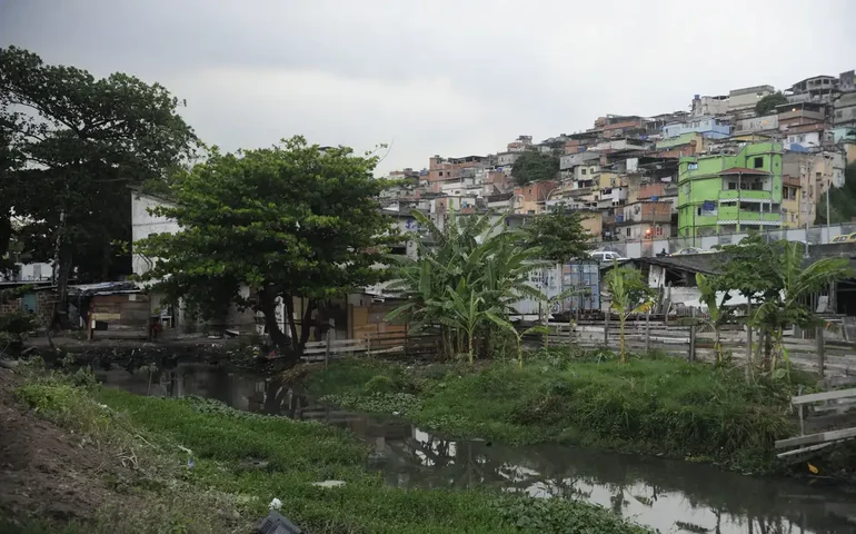 Por segurança, aulas são suspensas no Complexo da Maré