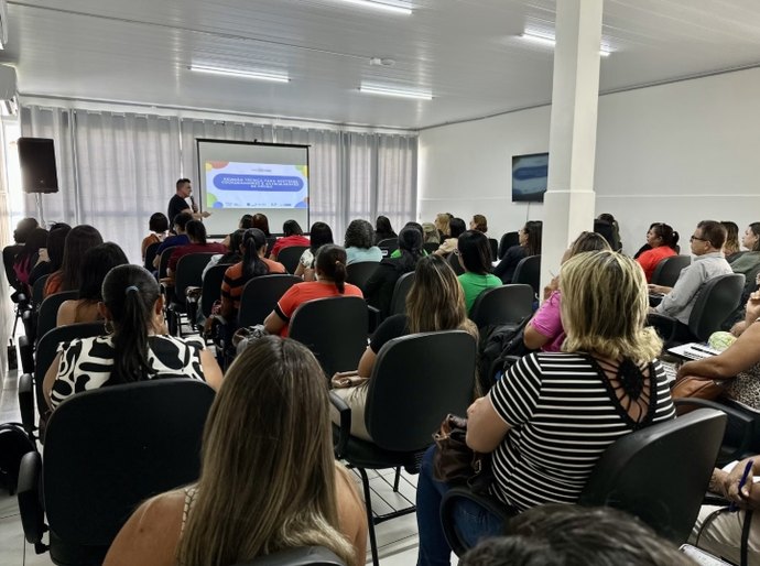 Semed reforça estratégias para ampliar avanços nas escolas da Prefeitura de Penedo