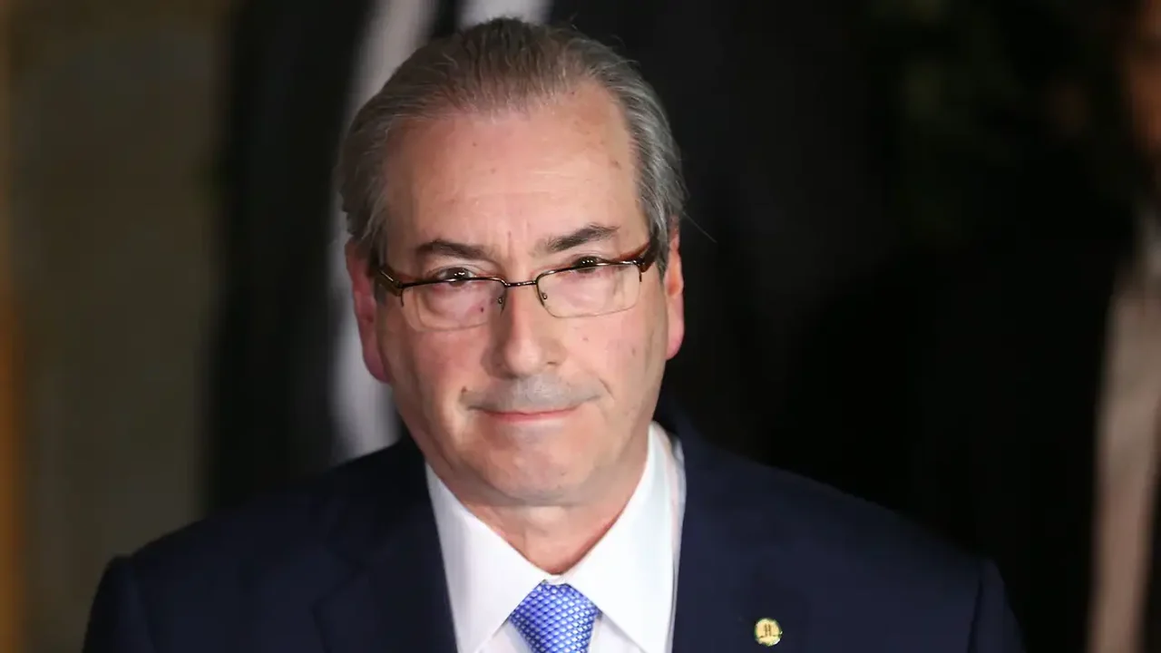 Cunha rejeita exercer mandato 'clandestino' e questionará decisão de Dino sobre bloqueio de bens
