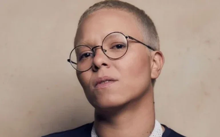 Maria Gadú sofre ataques após revelar romance com Luiza Possi, que vive processo de conversão religiosa