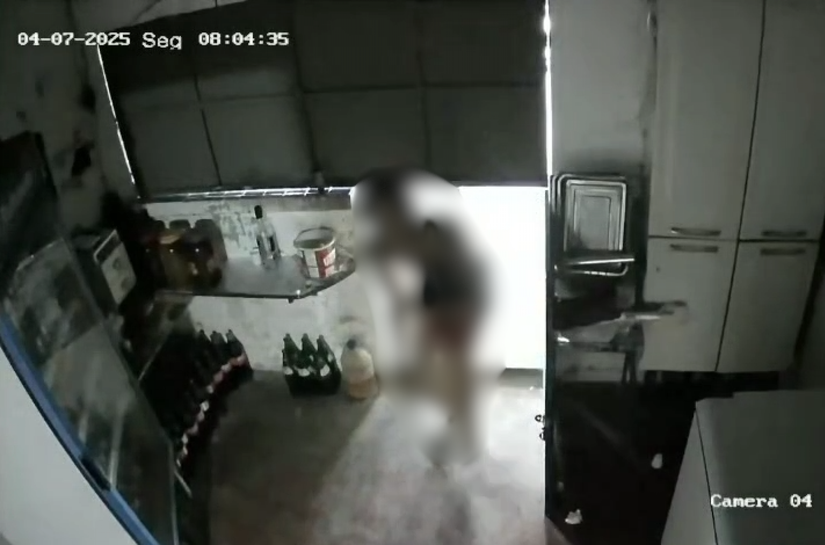 Mulher é presa após série de furtos para comprar drogas em Santana do Ipanema